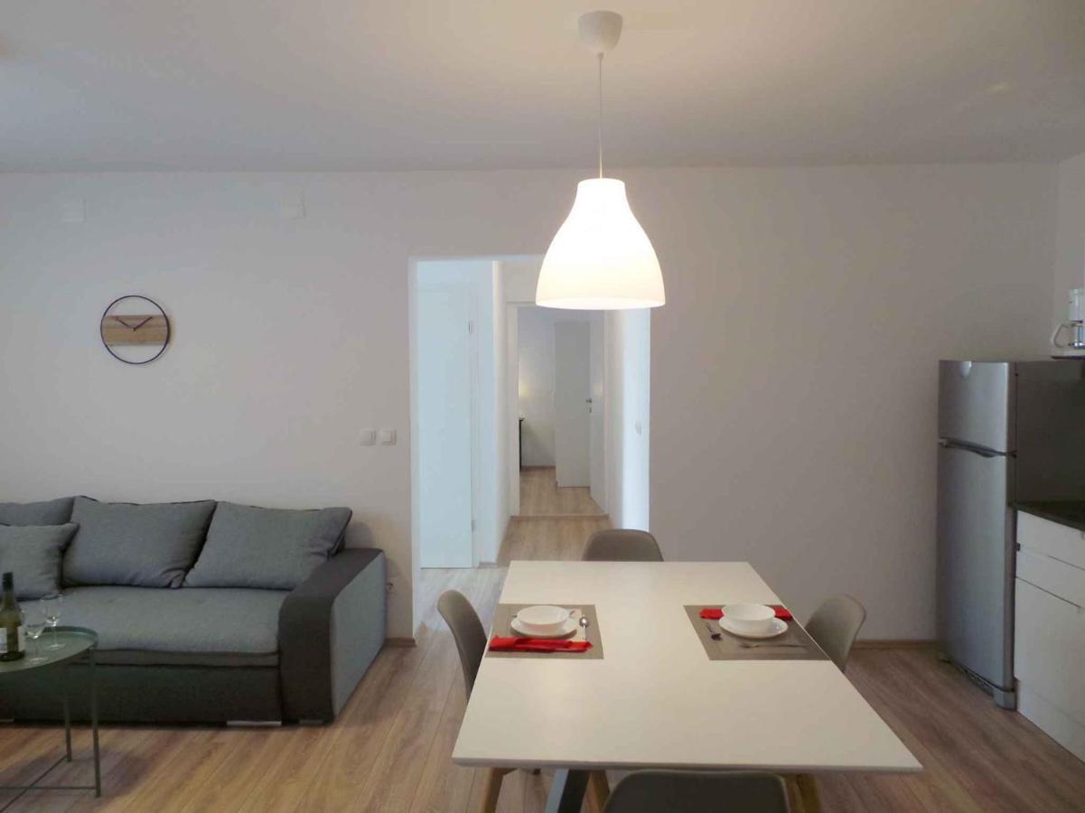 Apartments in Njivice/Insel Krk 34038 Exterior foto